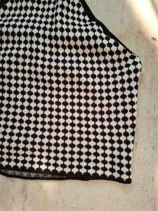Cute Black &amp; White Halter Neck Top