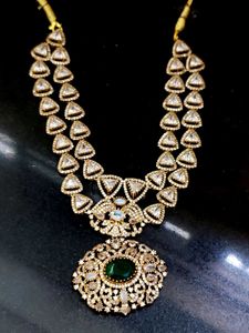 Sujana Ad Neck Set