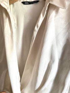 🤍 Elegant Zara satin wrap dress 🦢 🫧
