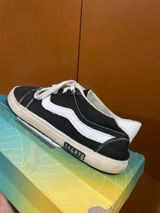 Black &amp; White Casual Sneakers