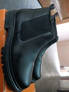 Black Leather Chelsea Boots