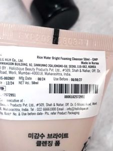 The Face Shop Rice Water Bright Foaming FaceWash4