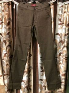 Brand New Pant Size 28
