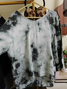 Tie-dye Long Sleeve Top