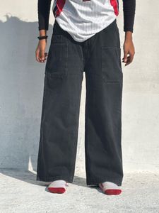 Black Unisex Jean!
