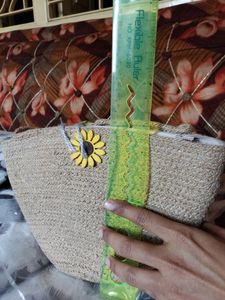 ATTRACTIVE JUTE SLING BAG