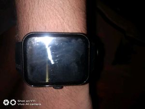 Noise Pulse Go Buzz Smartwatch