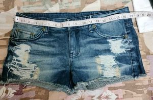 Women&#39;s Denim Shorts (USED)
