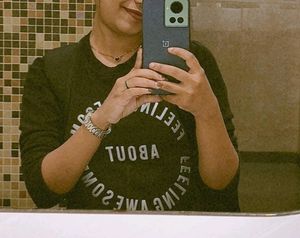 Stylish Black Sweatshirt For Women 🖤