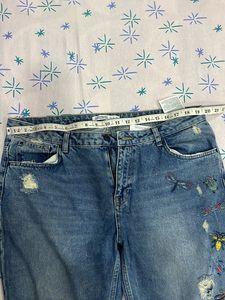 Zara Ripped Denim Jeans With Embroidery