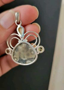 92.5 Agate Pendant Pearl And Peridot