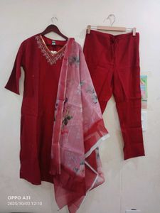 Ethnic vila Roman Silk Maroon Embroidered Kurta Se