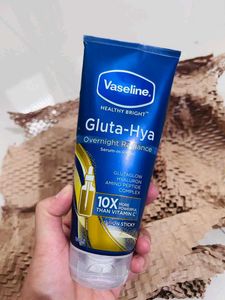 Vaseline Serum In Lotion Combo