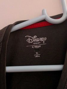 Disney Friends T- Shirt - Size M