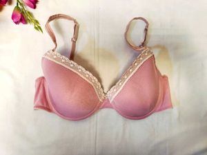 🇳🇿💫💗 Pink Lace Trim Bra