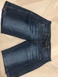 Dark wash Bermuda Jorts