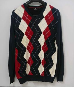 Stylish Argyle Pattern Sweater