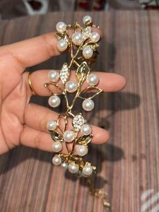 Elegant Pearl &amp; Crystal Necklace Set