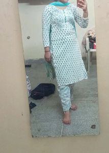 Kurta Pent Dupatta Suit Set