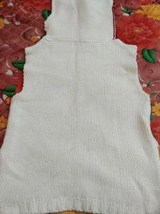 Hand Knit Sleeveless Turtleneck Sweater