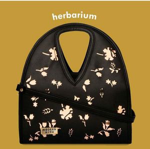 Branded Bag 🖤