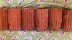 Set Of 6 Terracotta Cups/Holders