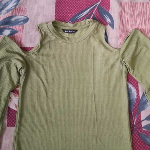 Zudio Off  shoulder green top