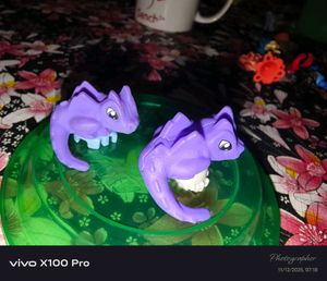 Pokemon Charmander Cable Bites