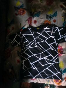 Geometric Print T-Shirt