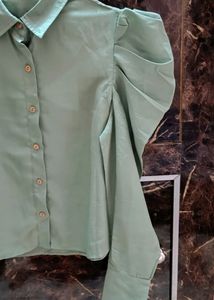 Tokyo Talkies Puffy Sleeves Shirt