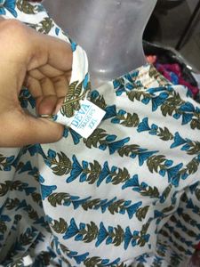 (New Piece)Floral Print Nyra Kurta