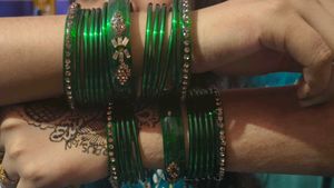 Women&#39;s New Design Bangles