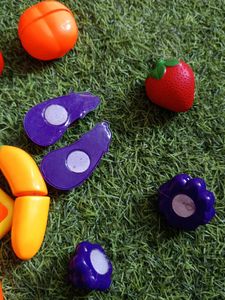 Hardly Used Fruits With Knife Cut Toy