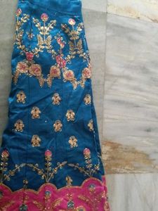 A New Unstitched Lehangaset