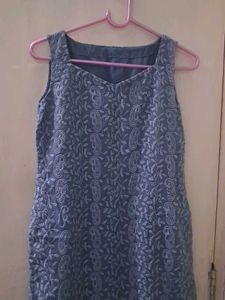 GREY SWEETHEART NECK CHINKANKARI KURTI🎀