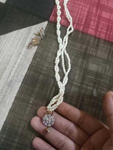 Elegant Pearl Necklace Set