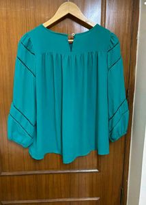 Chic Green Loft Blouse