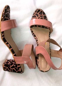 Peach Tiger Print Party Heels 👠