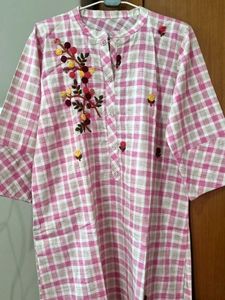 Floral Embroidered Kurta