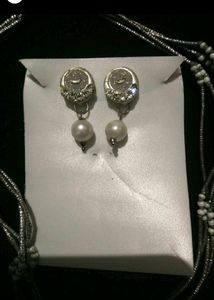 White Lace Necklace With Earrings