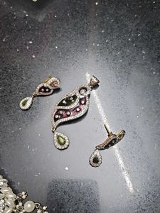 Elegant Gemstone Pendant Necklace