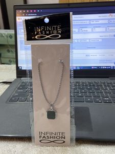 Unisex Chains With Locket