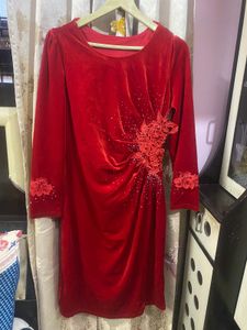 Red Velvet Partywear MIDI
