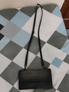 Baggit Sling bag