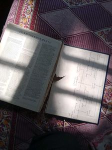 It&#39;s Illustrated Oxford Dictionary