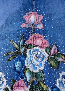Floral Denim Skirt ( size M )
