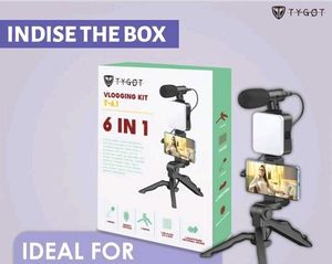 6 IN 1 VLOGGING KIT
