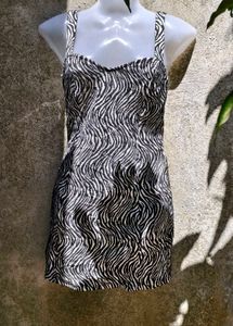 DAMM GORGEOUS BODYCON