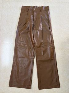 Brown fall  Leather Pants ( brand new) 🤎