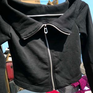 Zudio Black Crop Top
